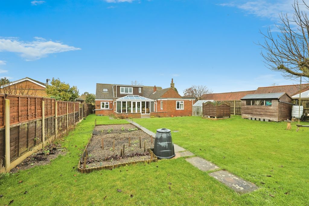 Property photo 2 of 18