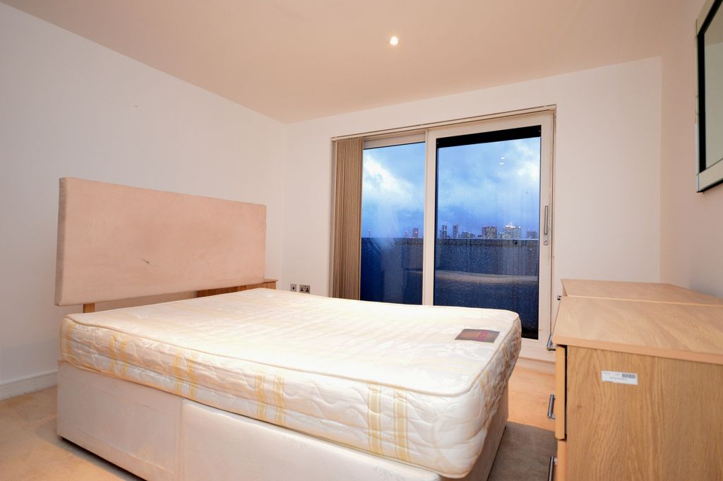 Property photo 1 of 9 Double Bedroom Apartment To Rent