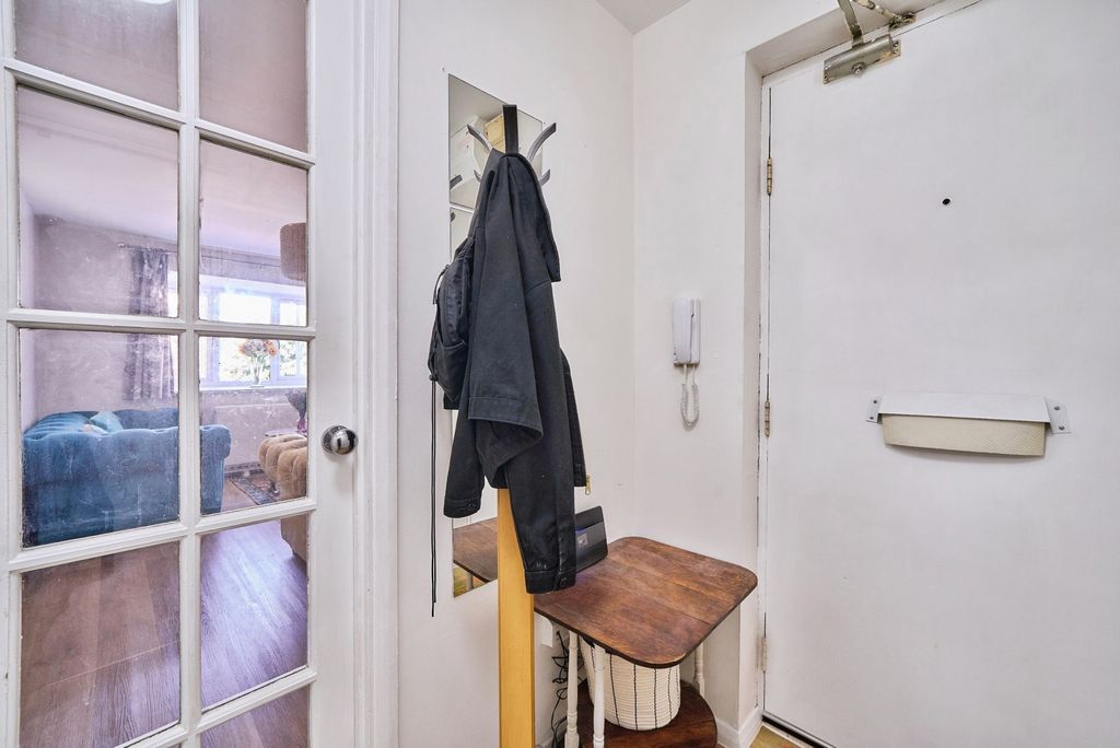 Property photo 3 of 15 Pbox-Img.Jpg