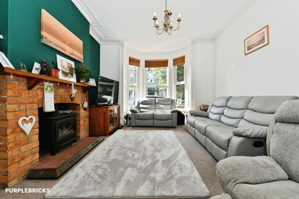 Property photo 3 of 27