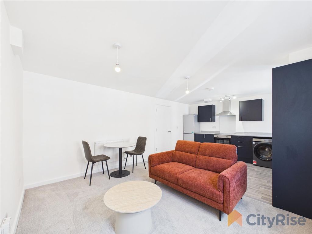 Property photo 2 of 7 Cam04515G0-Pr0157-Still006.Jpg
