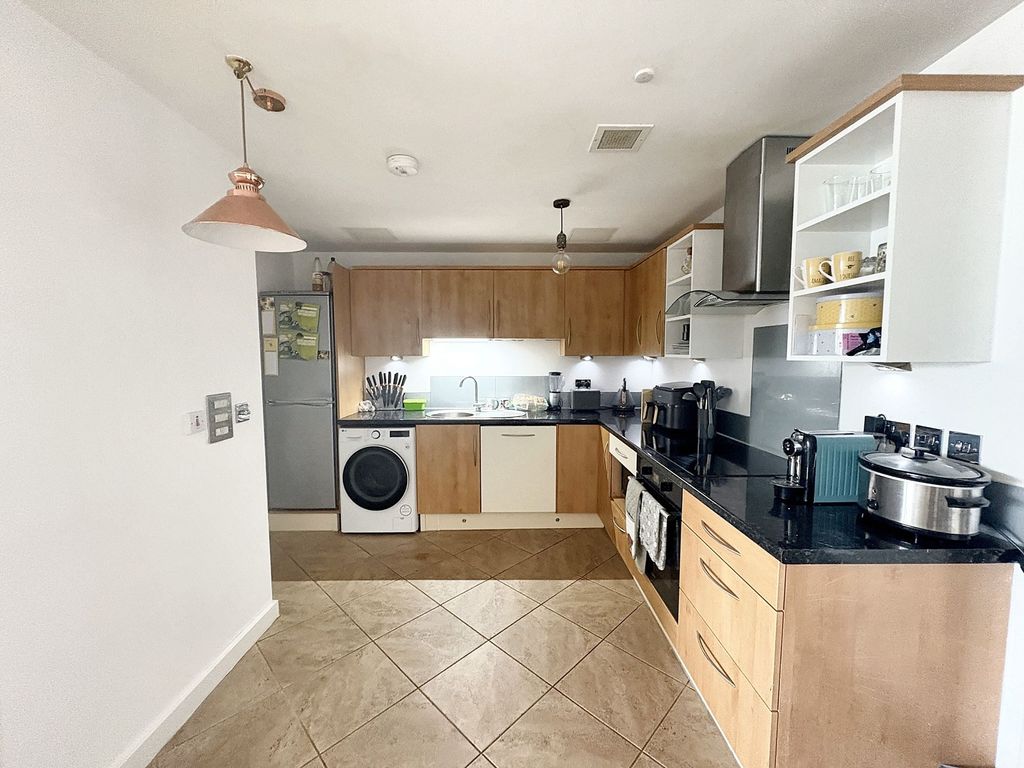 Property photo 2 of 9