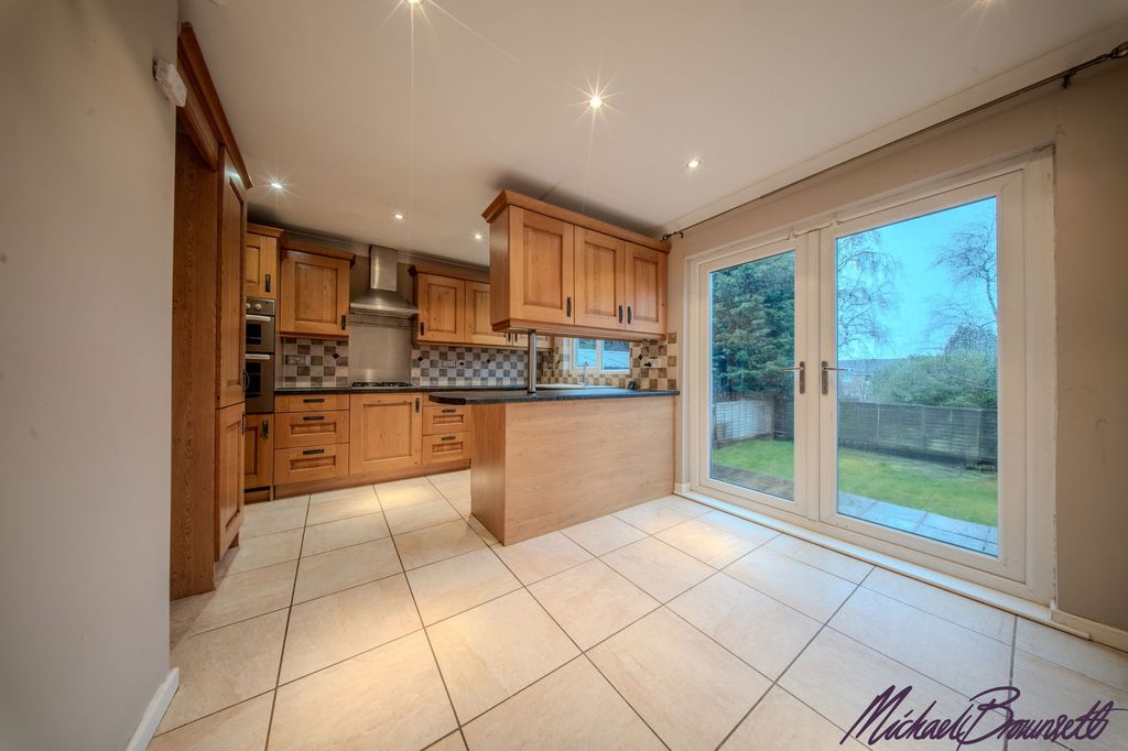 Property photo 3 of 22