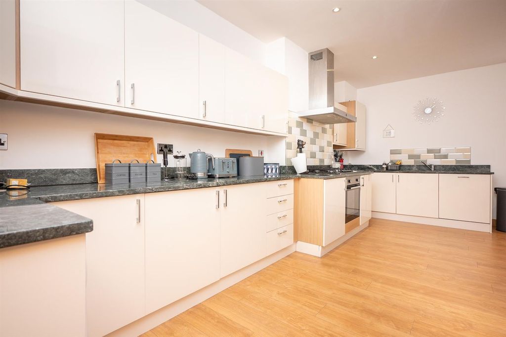 Property photo 3 of 19 Flat9,Overstrandviews,Cromer-26.Jpg