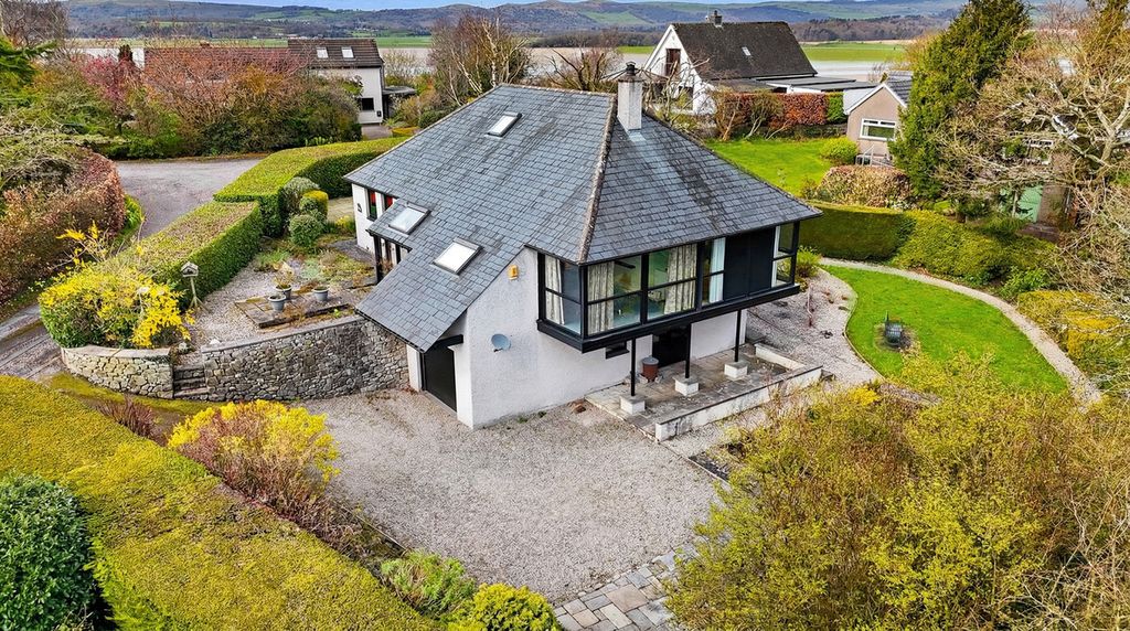 Property photo 1 of 34