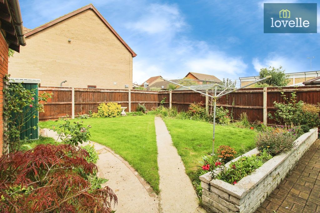 Property photo 2 of 11