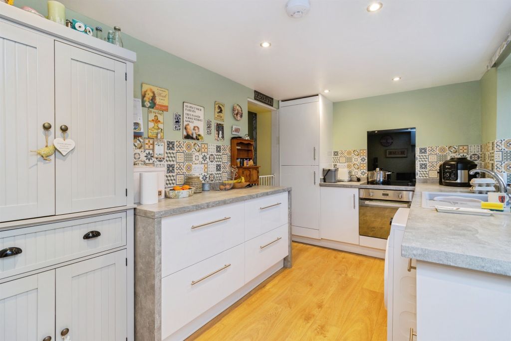 Property photo 2 of 26