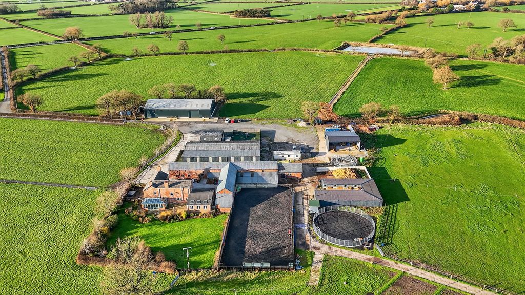 Property photo 3 of 37