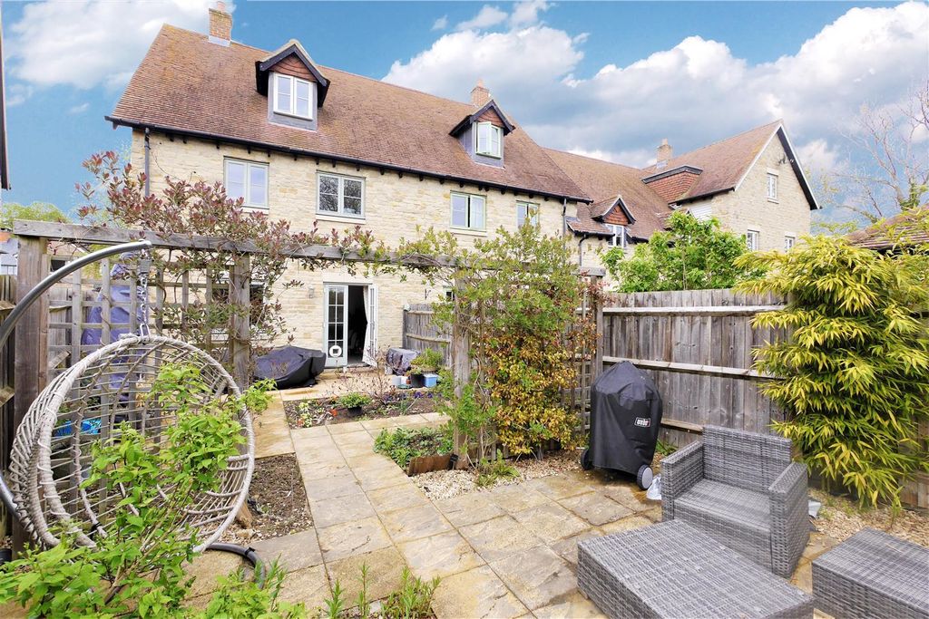 Property photo 3 of 9