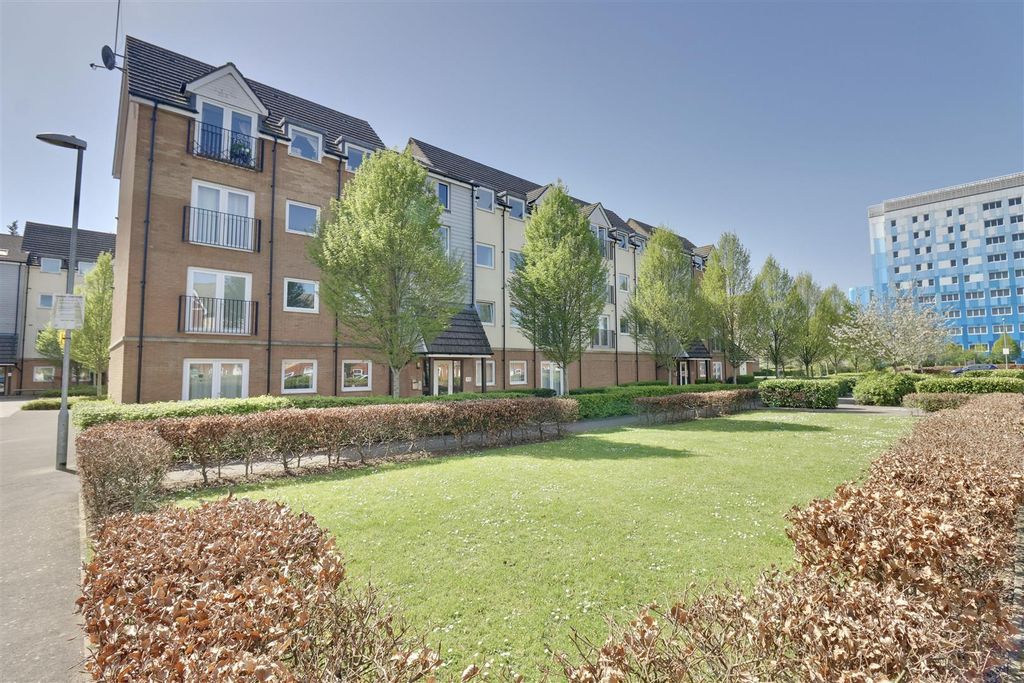 Property photo 1 of 9 3C042Ec5-B4Ad-4D77-B97E-D88Cb86A74E2_1_201_A.Jpeg