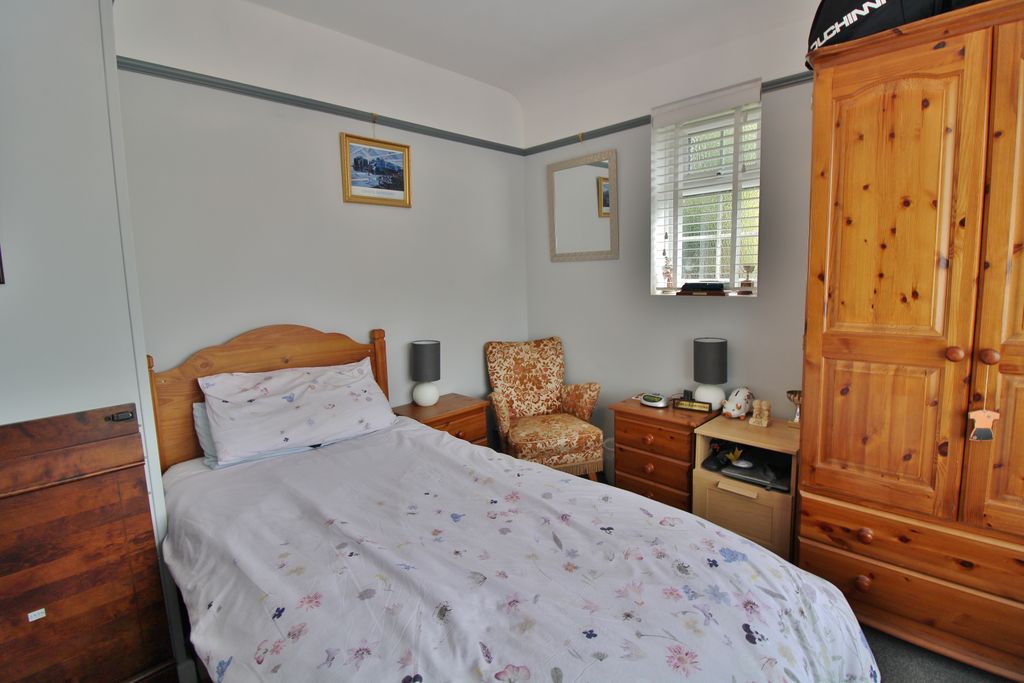 Property photo 3 of 21