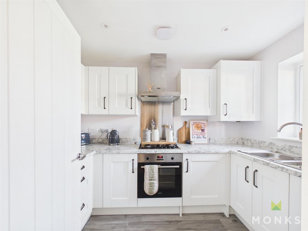 Property photo 2 of 15 Cam05160G0-Pr0074-Still008.Jpg