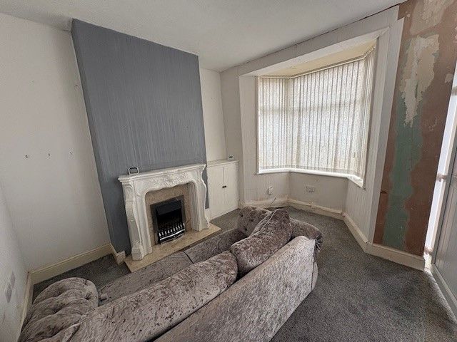 Property photo 2 of 8