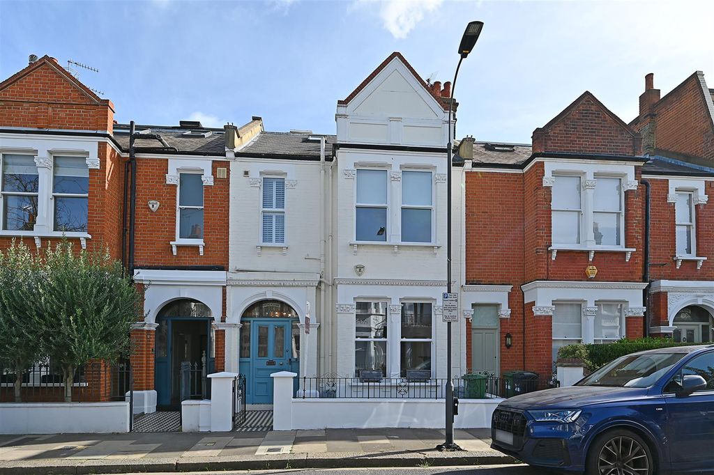 Property photo 1 of 15 33-Felden-Street20.Jpg