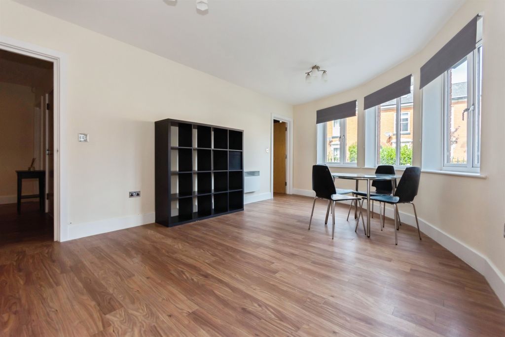 Property photo 3 of 11