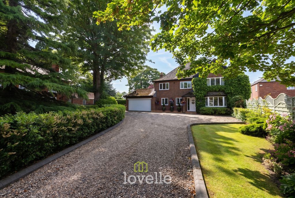 Property photo 1 of 54