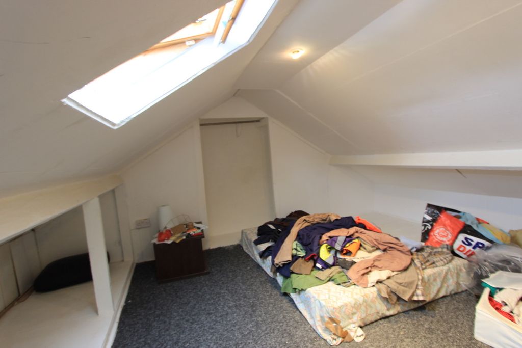 Property photo 3 of 6