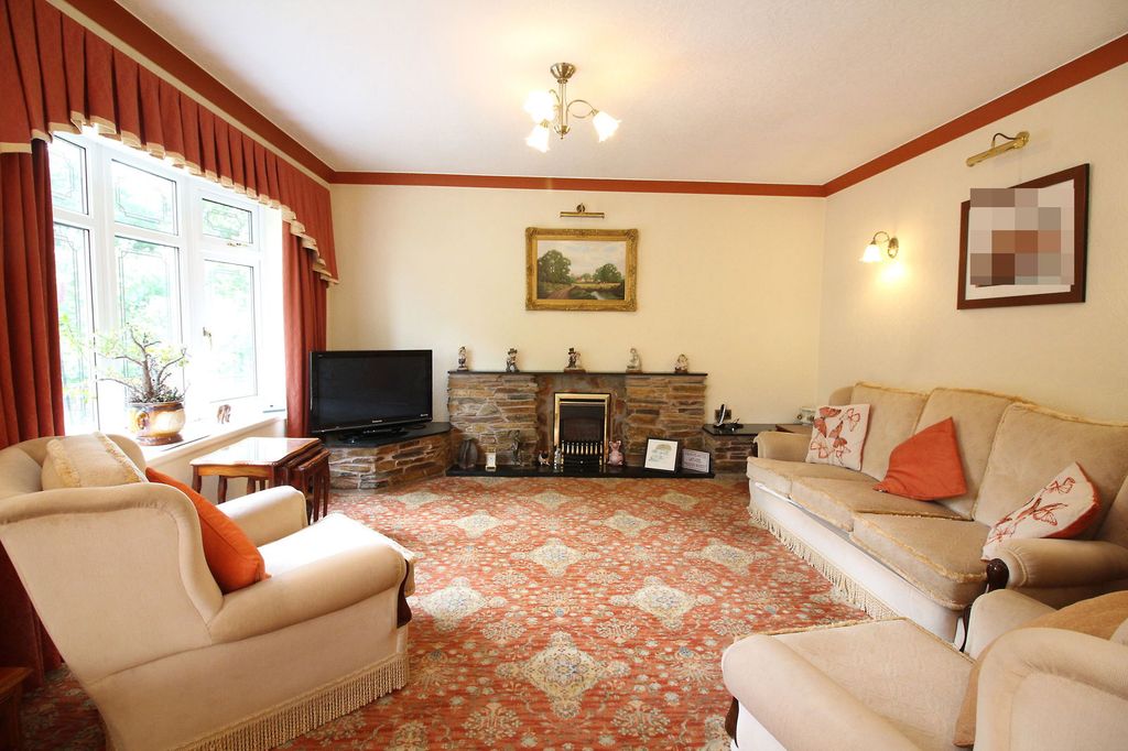 Property photo 3 of 25