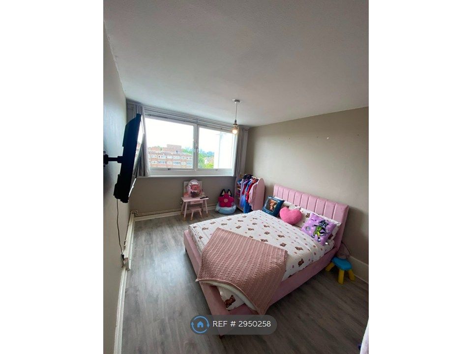 Property photo 1 of 3