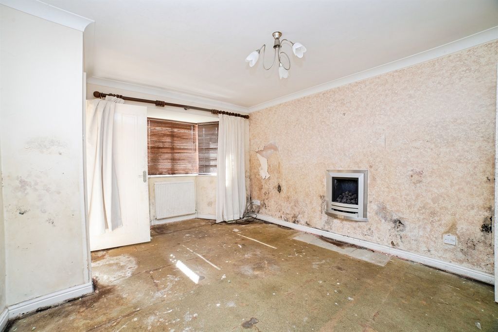 Property photo 3 of 20