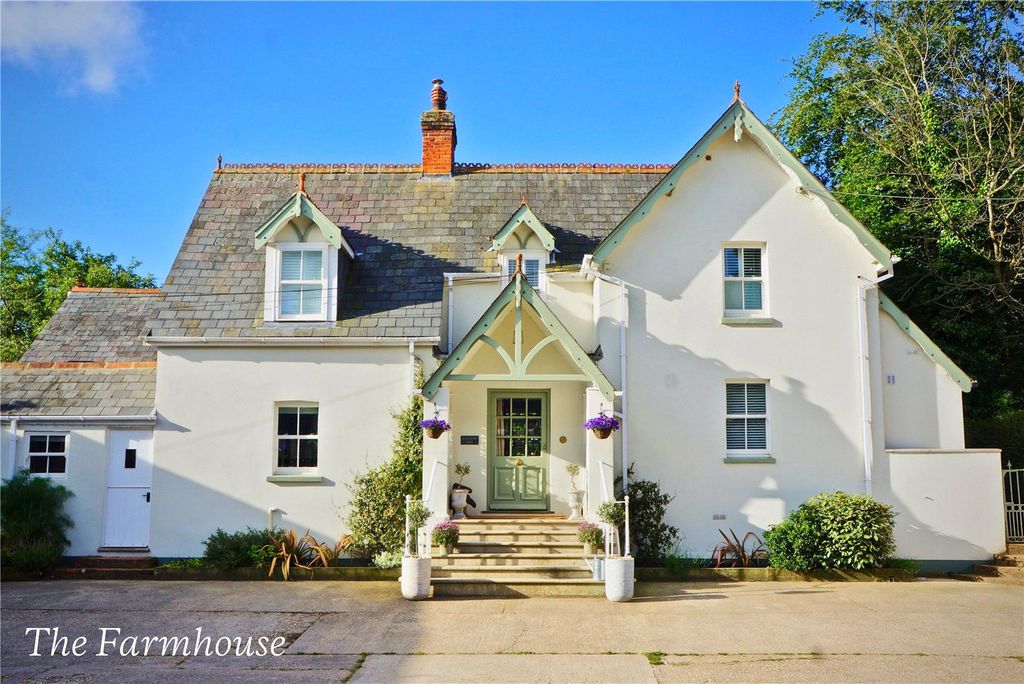 Property photo 2 of 87 The Farmhouse