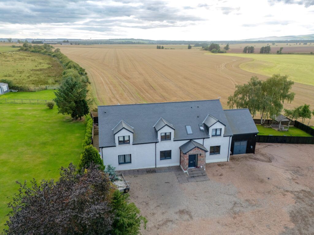 Property photo 2 of 42