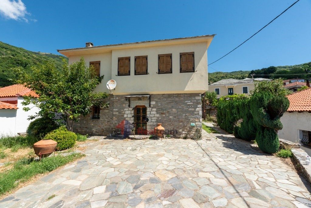 Property photo 1 of 42
