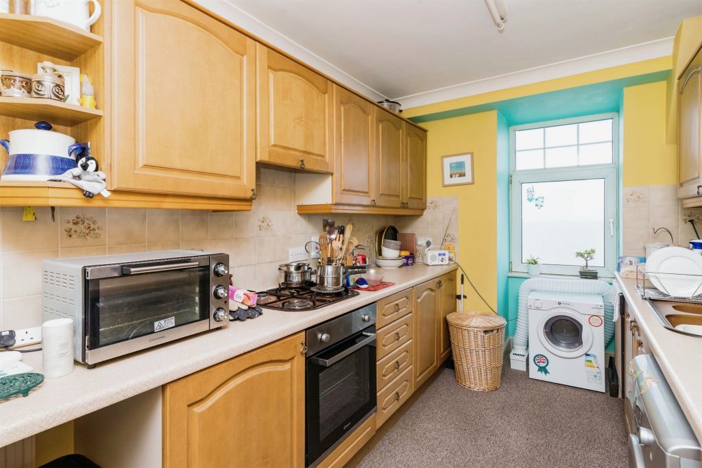 Property photo 3 of 16