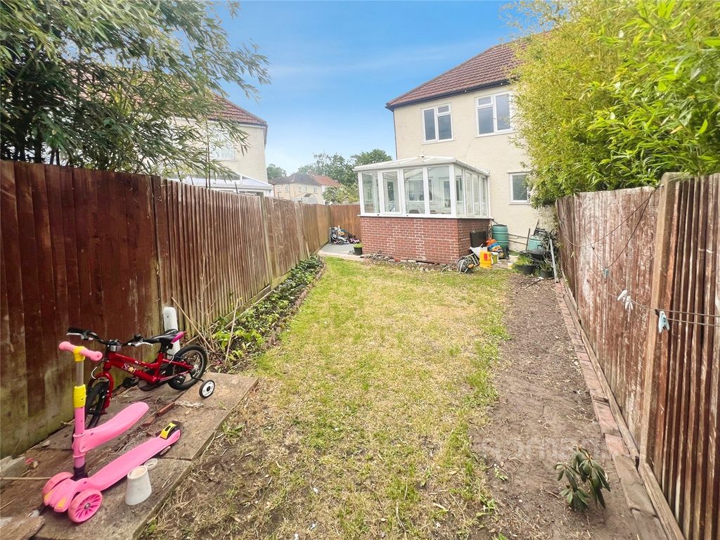 Property photo 2 of 24 Picture No. 08