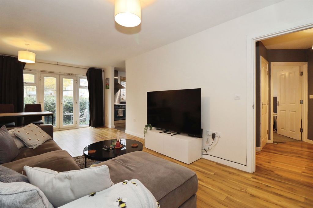 Property photo 3 of 16