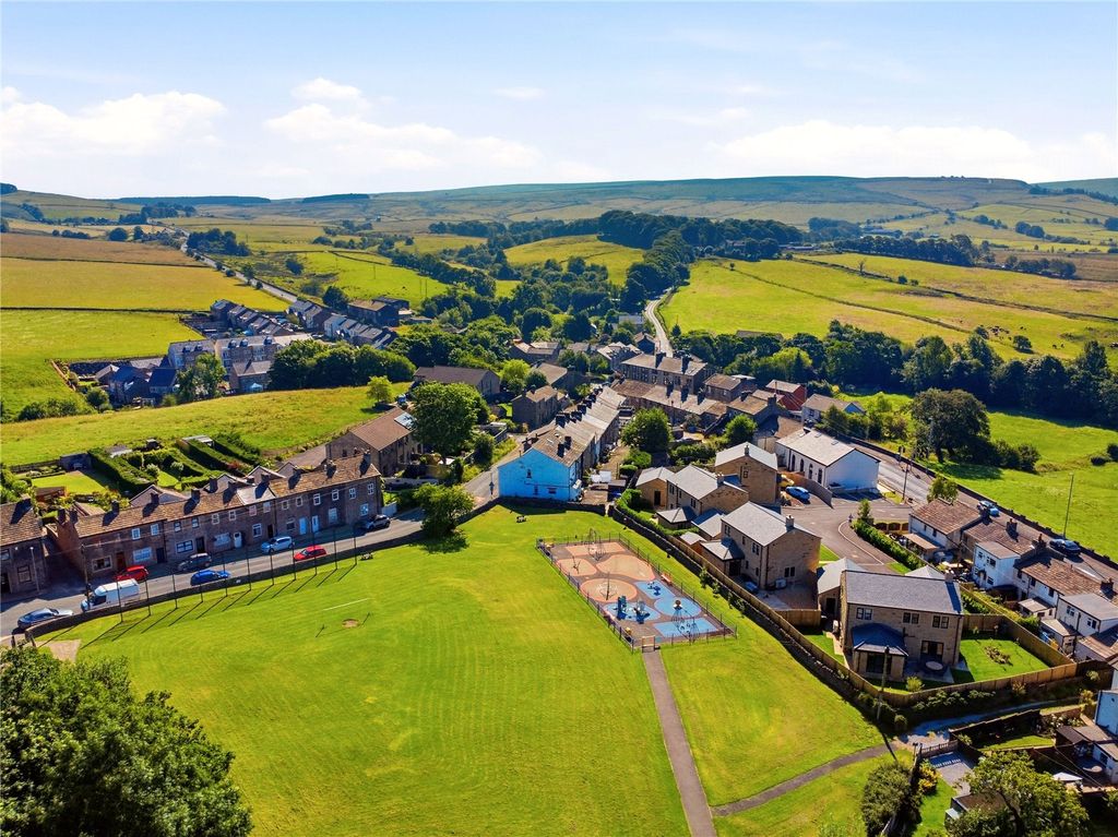 Property photo 2 of 44 Drone