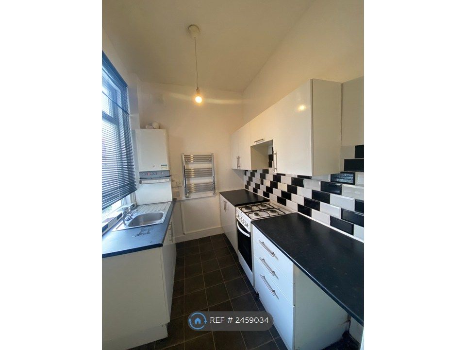 Property photo 1 of 12 Kitchen