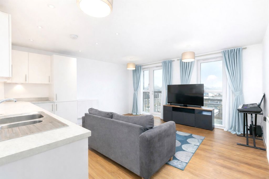 Property photo 2 of 11 Kitchen/Reception/Dining Room