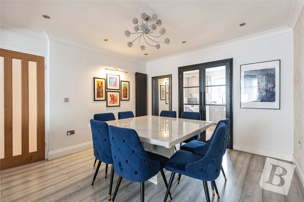 Property photo 2 of 16 Dining Area