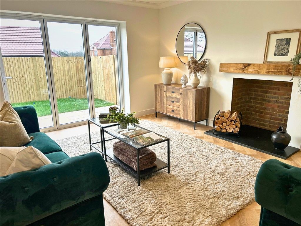 Property photo 1 of 13 Lounge