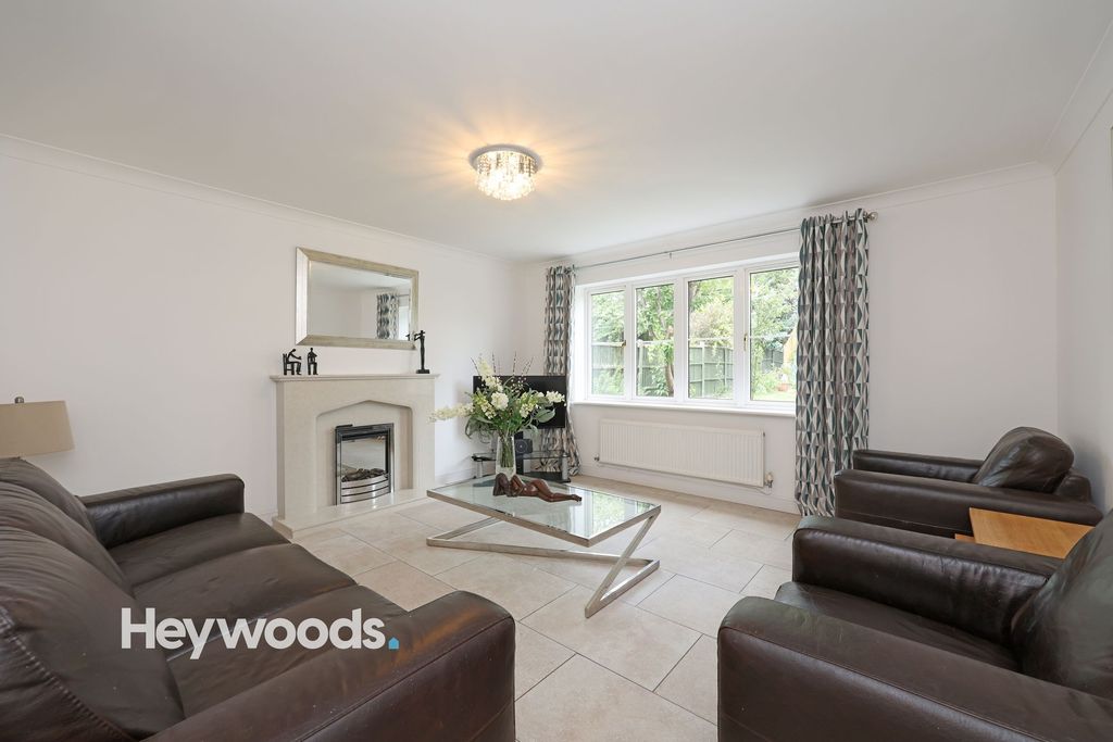 Property photo 2 of 48