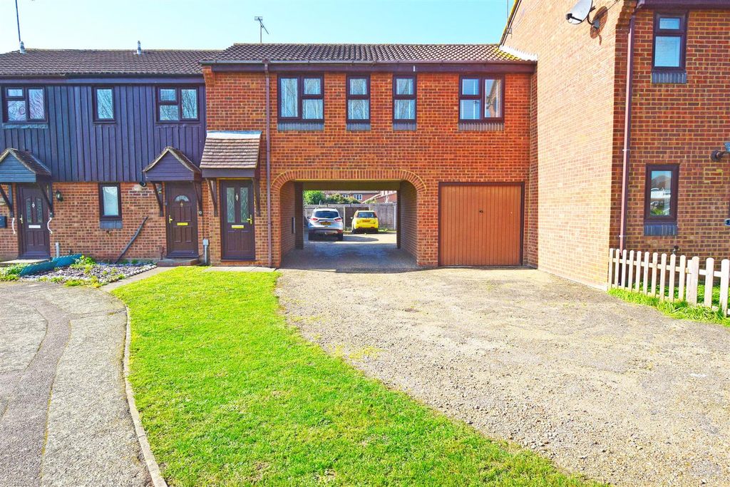 Property photo 1 of 7 Front