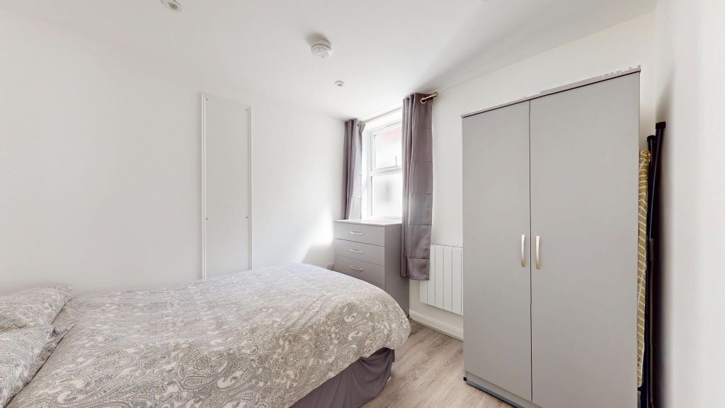 Property photo 3 of 12 Bedroom