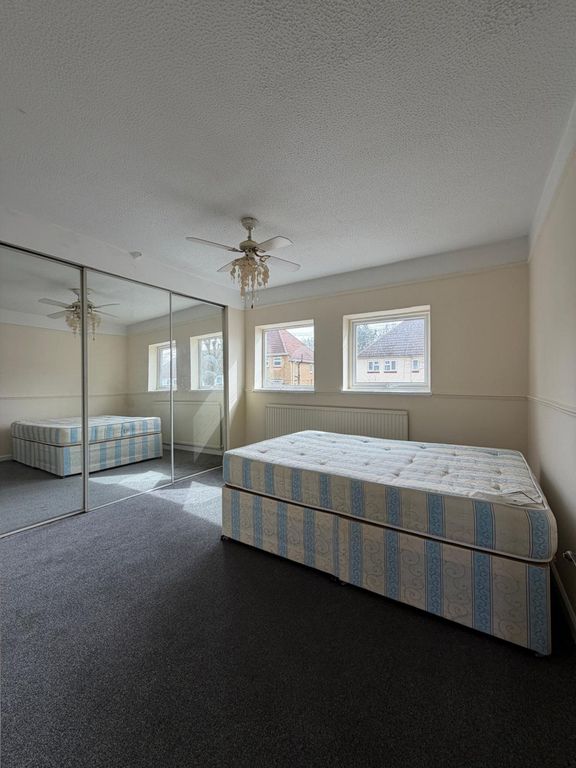 Property photo 2 of 6 Bedroom 2