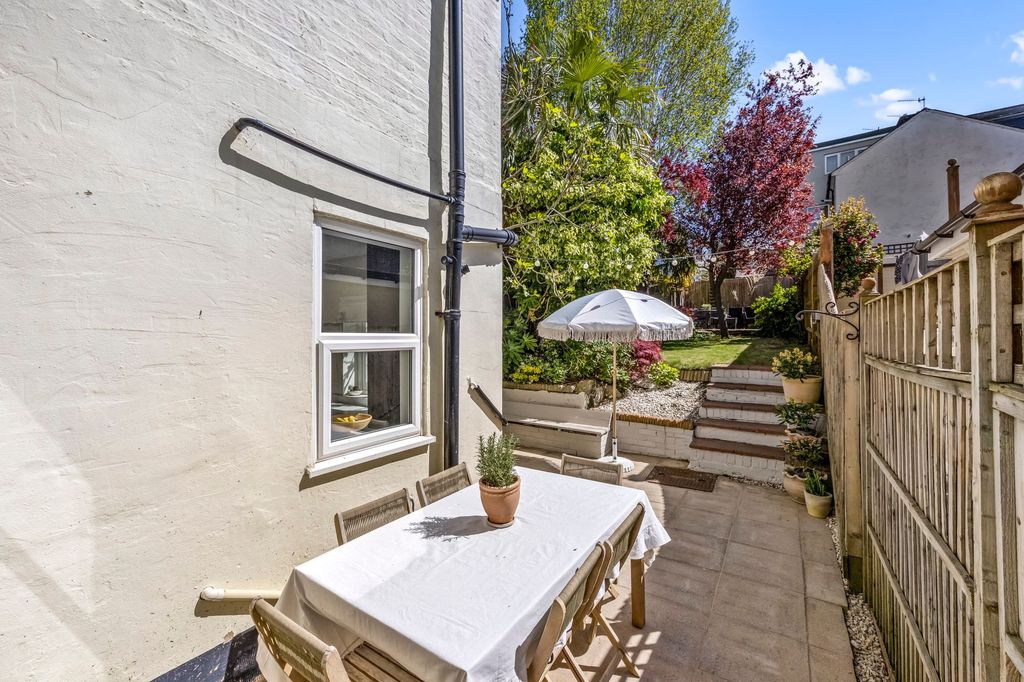Property photo 3 of 13