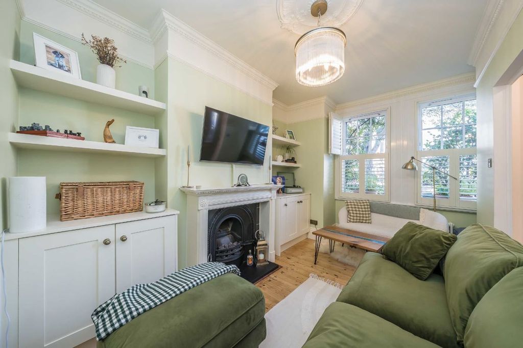 Property photo 2 of 7