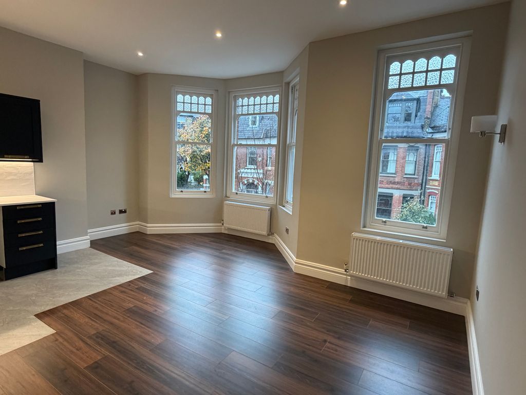 Property photo 3 of 5