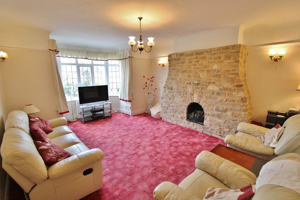 Property photo 3 of 22
