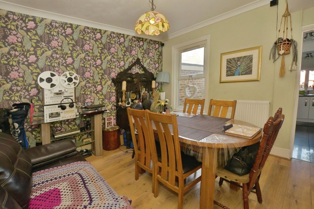 Property photo 2 of 16 Photo