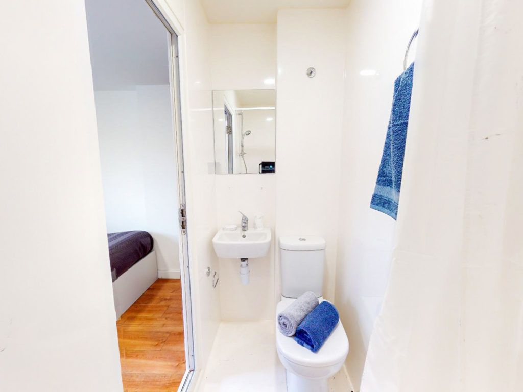 Property photo 1 of 4