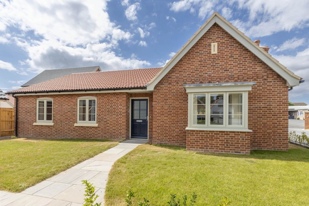 Property photo 2 of 19