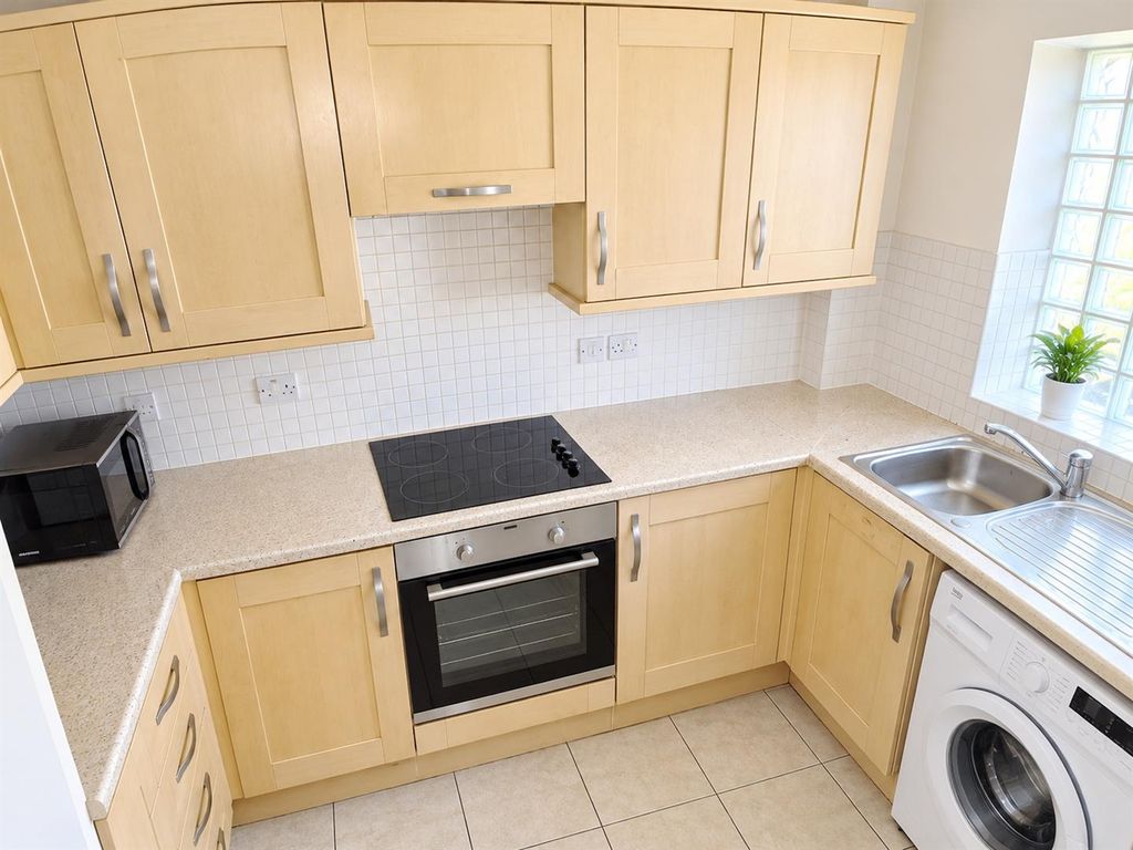 Property photo 2 of 10 1