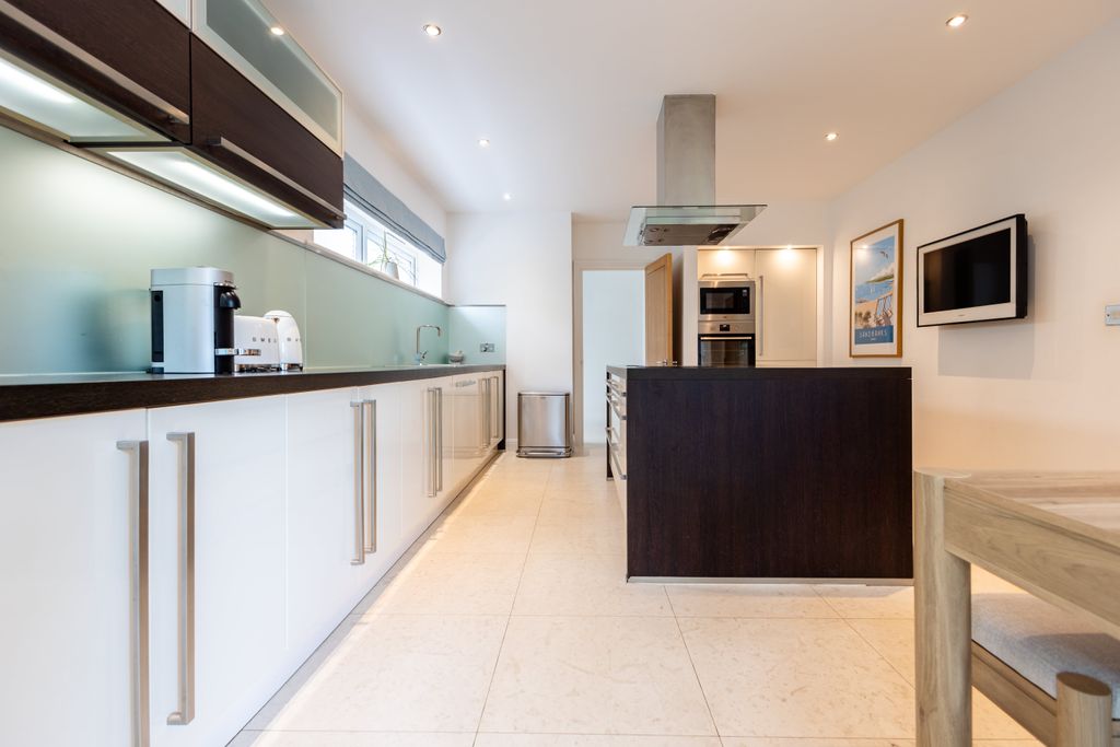 Property photo 2 of 20 R6M_5721-Hdr