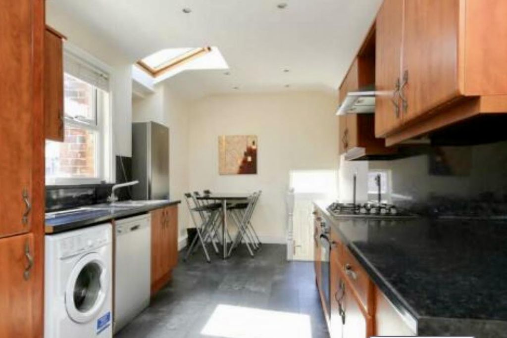 Property photo 2 of 10 Kitchen.Jpg