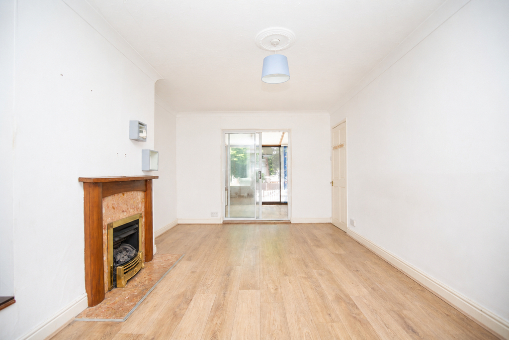 Property photo 3 of 18 E1